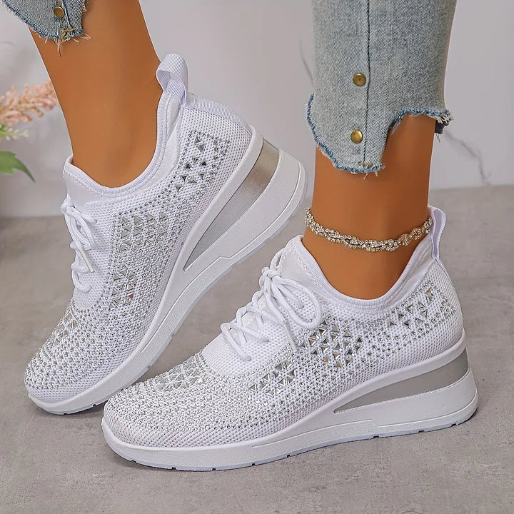 Lourdes | Zapatillas ortopédicas con brillantes diamantes