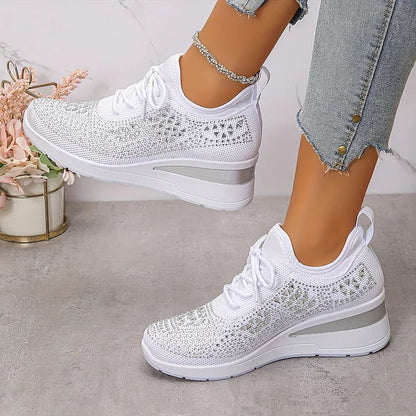 Lourdes | Zapatillas ortopédicas con brillantes diamantes