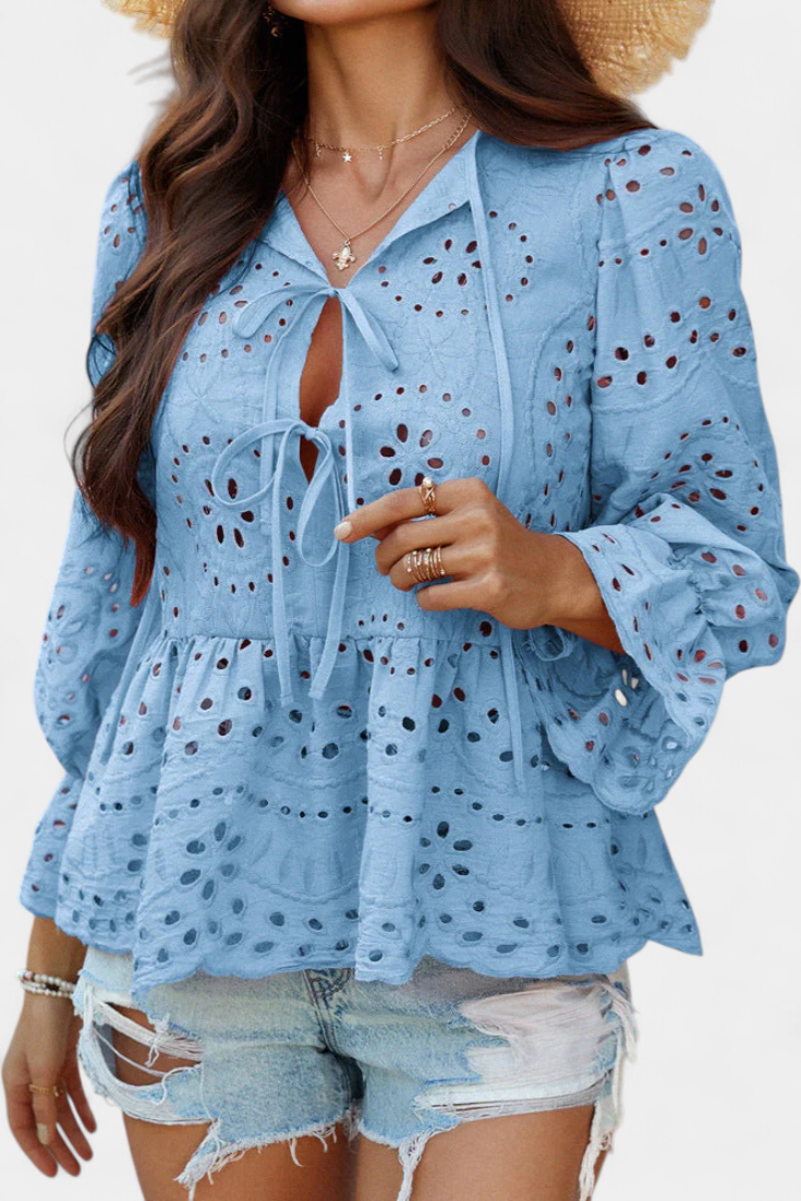 Camila | Top Bohemio de Encaje con Corte Fluido